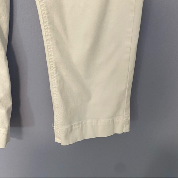 Buffalo David Bitton Brigette wide leg crop pants in a soft white shade. Sz 4/27 - Picture 5 of 11